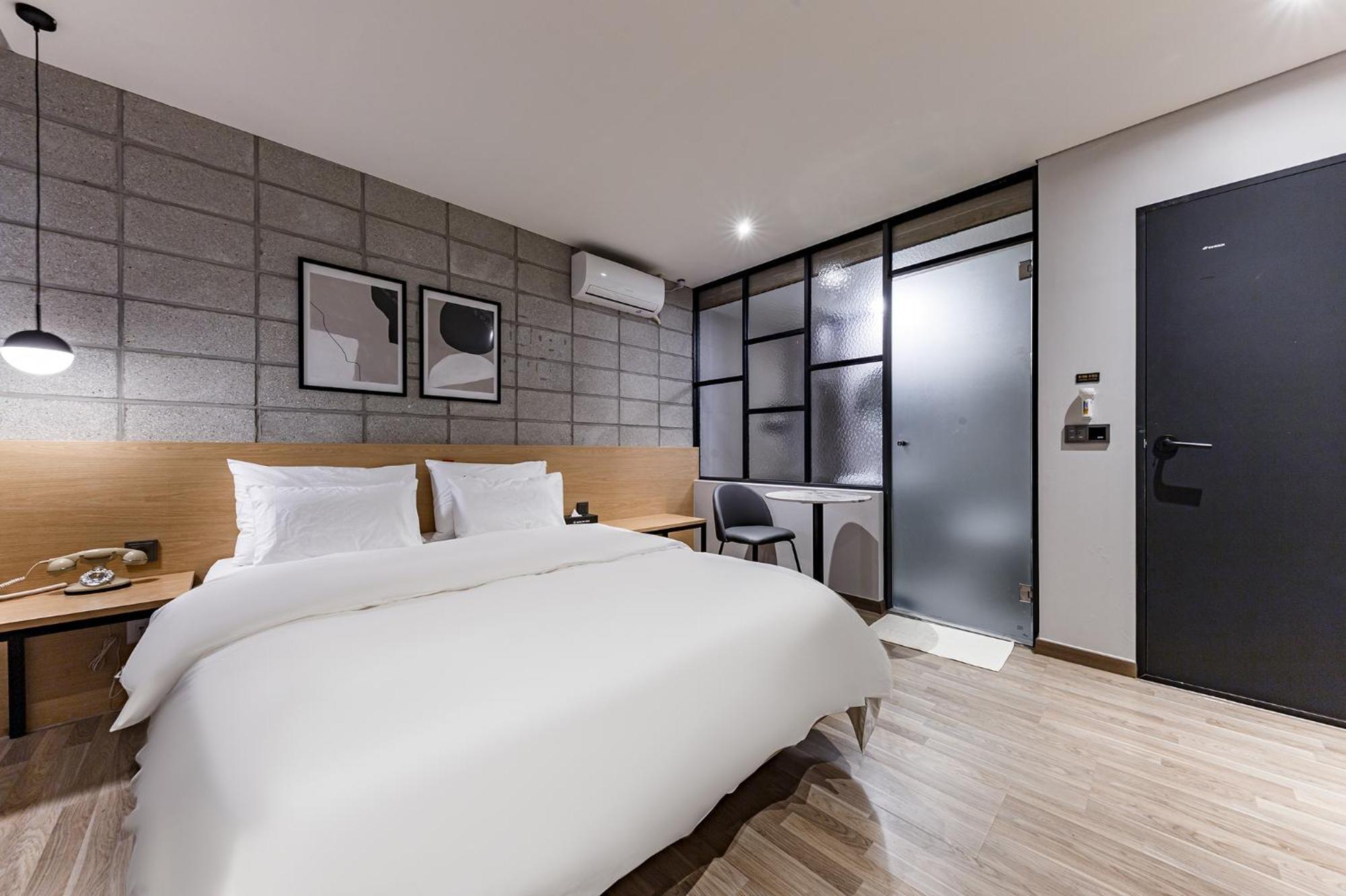 Brown Dot Hotel Cheonan Buldang Exterior photo